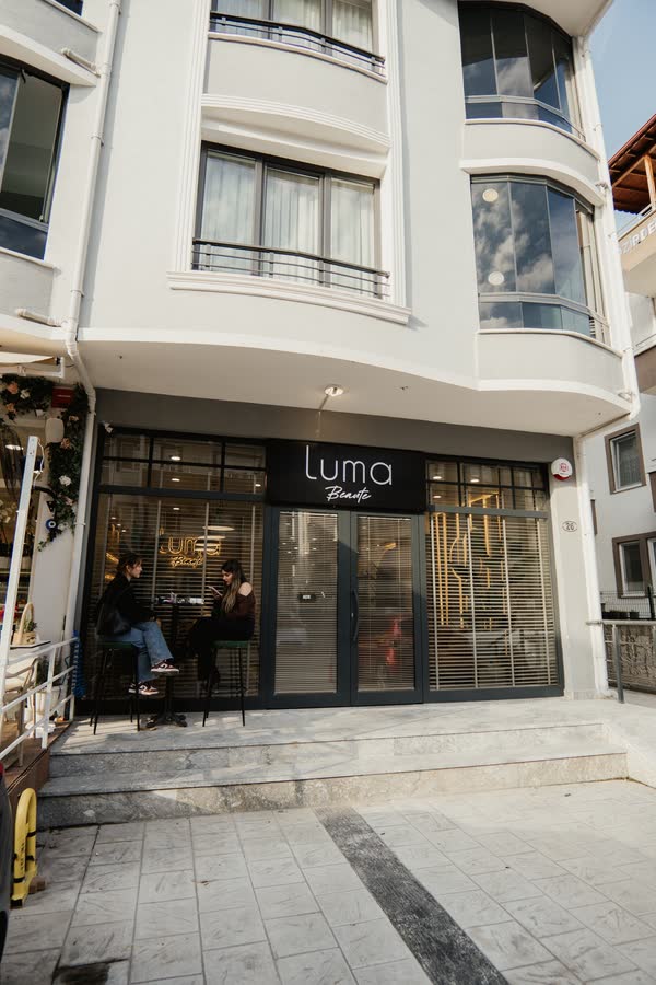Luma Beaute İzmit protez tırnak ve güzellik stüdyosu