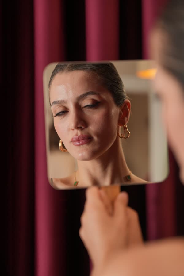 Luma Beaute Serdivan protez tırnak ve güzellik stüdyosu